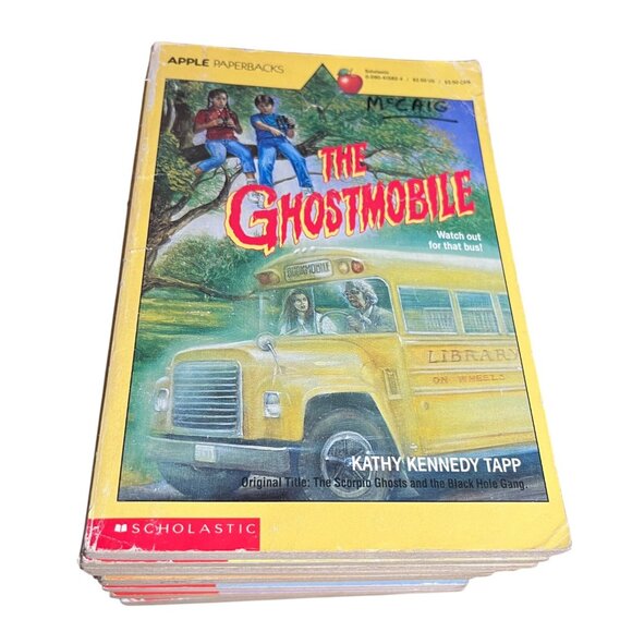 Lot 17 Vintage Apple Fiction Paperback Novels Ghost Horror Scary Mystery Books - Picture 10 of 16